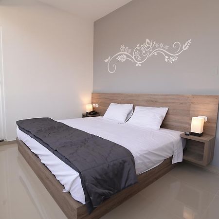 Escala Urban Hotel ชิกลาโย ภายนอก รูปภาพ